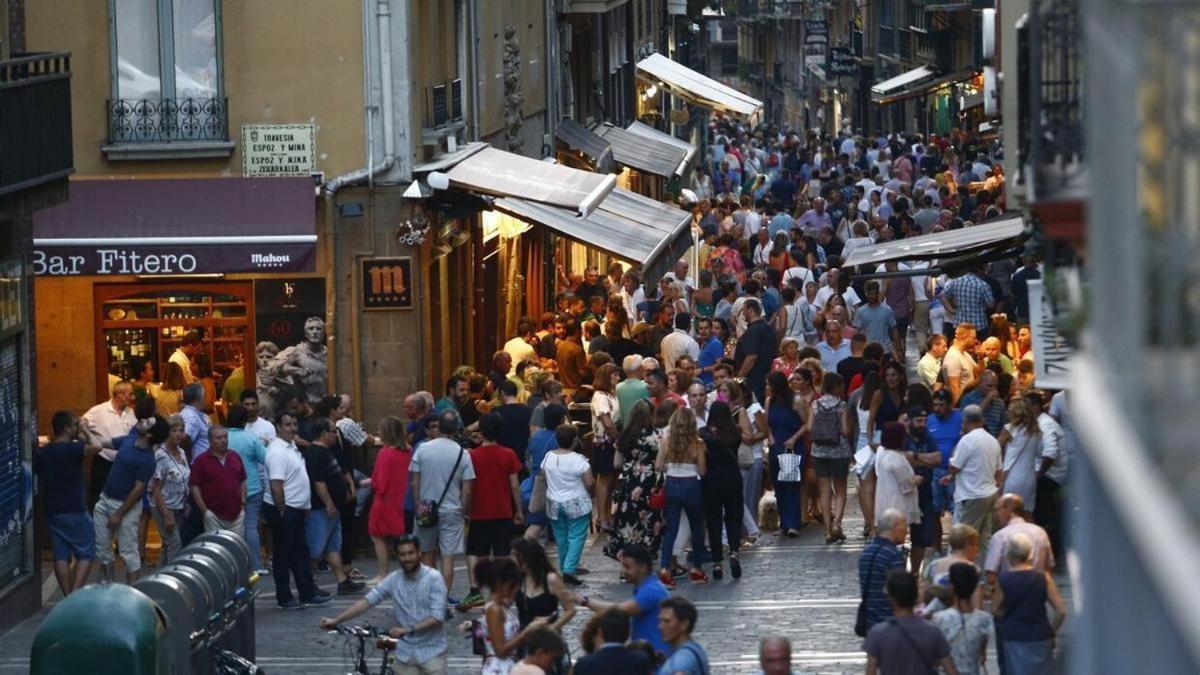 Espacioso Apartamento En El Centro De Pampeluna Zewnętrze zdjęcie